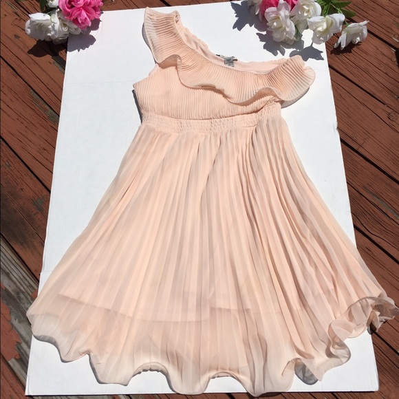 AMERICAN RAG RUFFLE OFF SHOULDER DRESS - Picture 10 of 14